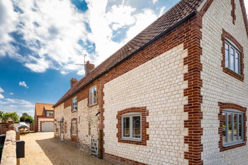 Old Farm Villa Thornham  Exterior photo